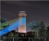 برج القاهرة يضاء باللون الأرجواني احتفالًا باليوم العالمي لمرض الروماتويد