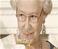 الملكة إليزابيث تتوقف عن تعاطي الكحول!