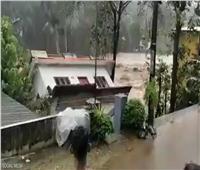 لحظة انهيار منزل بأكمله في الهند | فيديو