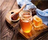 بماسك «العسل».. وصفة طبيعية للتخلص من حبوب الظهر  