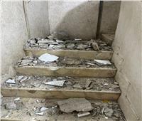 صور| انهيار جزئي بعقار سكني في المحلة الكبرى دون إصابات