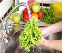 طريقة سهلة لتنظيف الخضروات الورقية للتخلص من البكتيريا والاتربة