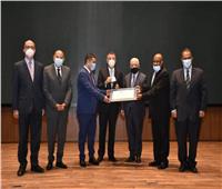 جامعة عين شمس تتسلم جائزة اليونسكو كونفوشيوس لمحو الامية لعام 2021  