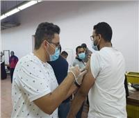 إقبال كبير من الطلبة بعد قرار منع الدخول لجامعة حلوان دون تطعيم