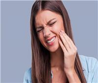كيف يؤثر التوتر على صحة الفم والأسنان؟
