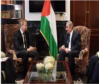 رئيس الوزراء الفلسطيني يبحث مع المبعوث الأوروبي للسلام تفعيل الرباعية الدولية
