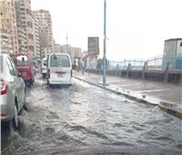 وسط موجة برق ورعد.. تواصل هطول الأمطار الغزيرة على الإسكندرية 