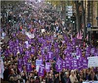 الآلاف يحتشدون في فرنسا للتنديد بالعنف ضد المرأة 
