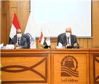 محافظ قنا يتابع الموقف التنفيذي لمبادرة تنمية قريتي «أبو حزام وحمرا دوم»