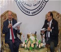 جامعة المنصورة تحتفل باليوبيل الذهبي بندوة رئيسها الأسبق أحمد أمين حمزة