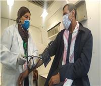 الكشف وتوفير العلاج لـ 1400 مواطن في قافلة طبية ببني سويف