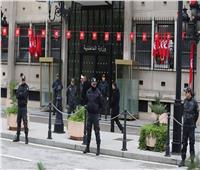 الصور الأولى لمنفذ عملية طعن أفراد أمن وزارة الداخلية التونسية 