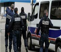 شرطي فرنسي يتعرض للطعن في العاصمة باريس