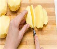 لتجنب زيادة السعرات الحرارية.. حيل بسيطة لإزالة النشاء من البطاطس