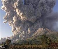 فرار جماعي بعد ثوران مفاجئ لبركان في إندونيسيا 