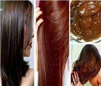 طريقة سهلة لصبغ الشعر باللون البني دون صبغات كيميائية