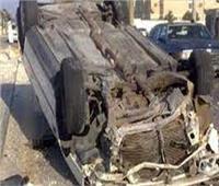 مصرع شخصين إثر انقلاب سيارة ملاكي بالطريق الصحراوي في أسوان 