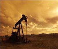 تراجع أسعار النفط العالمية مع عودة المخاوف بشأن تأثير «أوميكرون»