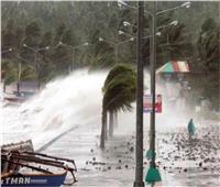 عشرات آلاف الفيليبينيين يفرون من منازلهم تحسباً للإعصار «راي»
