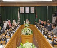 لجنة فلسطين بالبرلمان العربي تدعم خطة السلام التي أطلقها أبو مازن