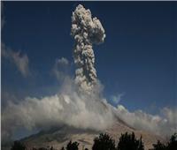 السلطات الإندونيسية تحذر من احتمالية حدوث ثوران بركانى كبير