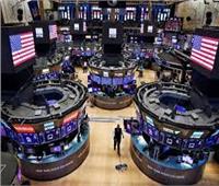 تراجع الأسهم الأمريكية بسبب الانتشار السريع لمتحور أوميكرون
