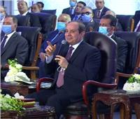 الرئيس السيسي يمازح مقاولاً: «تشتغل وتاخد 25% ولما تخلص هديلك الباقي»