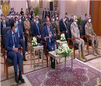 الرئيس السيسي يطلب رأي 3 وزراء على الهواء لزراعة 150 ألف فدان في توشكى