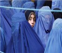 «طالبان» تحظر على النساء التنقل لمسافات بعيدة بمفردهن