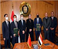 اتفاق مصرى صينى للتعاون فى مجالات تصنيع الحافلات ومحطات الطاقة