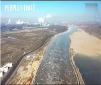 انخفاض درجات الحرارة في الصين تسببت في تجميد سطح المياه في النهر الأصفر| فيديو