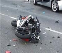 إصابة شخصين في حادث انقلاب دراجة بخارية بإدفو