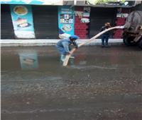 محافظ الدقهلية يتابع أعمال رفع تجمعات مياه الأمطار بالأحياء والمدن