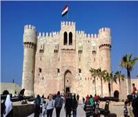 قلعة قايتباي بالإسكندرية تستقبل السياح من مختلف الجنسيات