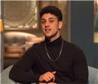 أدم الشرقاوي: كنت أعمل في مطعم لأصرف على دراستي | فيديو