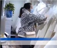 عروس صينية تمزق 32 فستانًا لهذا السبب| فيديو    