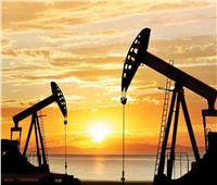 تراجع أسعار النفط العالمية عن أعلى مستوى لها منذ 2014 