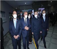 رئيس كوريا الجنوبية يقوم بجولة في الخط الثالث لمترو الأنفاق