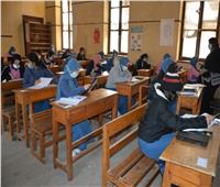 التعليم تنشر صورا لطلاب أولى ثانوي خلال امتحان اللغة العربية