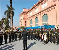 «الآثار» تحتفل بعيد الشرطة المصرية الـ 70 بعرضاً للموسيقى العسكرية 