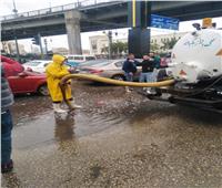 محافظة القاهرة تدفع بـ125 سيارة لشفط مياه الأمطار | خاص
