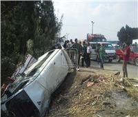 إصابة 19 شخصا في حادث انقلاب سيارة بالمنيا