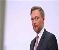 وزير المالية الألماني يتجنب الرد على سؤال حول انفصال روسيا عن نظام «سويفت»
