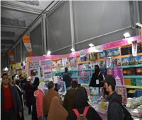 64 ألف زائر لمعرض القاهرة الدولي للكتاب في يومه السادس 