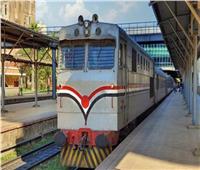 «أطلقنا التحذيرات».. أول تعليق من «السكة الحديد» على تصادم قطار السويس بأتوبيس