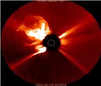 انفجار شمسي هائل وسحابة غازية تندفع إلى الفضاء.. هل تتأثر الأرض ؟ | صور 