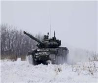 الدبابات الروسية تدخل مناطق تسيطر عليها كييف في لوجانسك