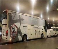 حافلة الزمالك تصل ستاد المركب الرياضي محمد الخامس استعدادا للقاء الوداد 