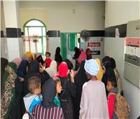 إجراء الكشف الطبي المجاني لـ1255 مواطنًا بقرية دار السلام بنصر النوبة