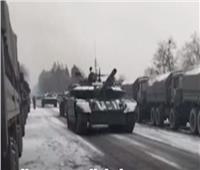 لحظة تقدم الدبابات الروسية نحو العاصمة الأوكرانية «كييف»| فيديو
